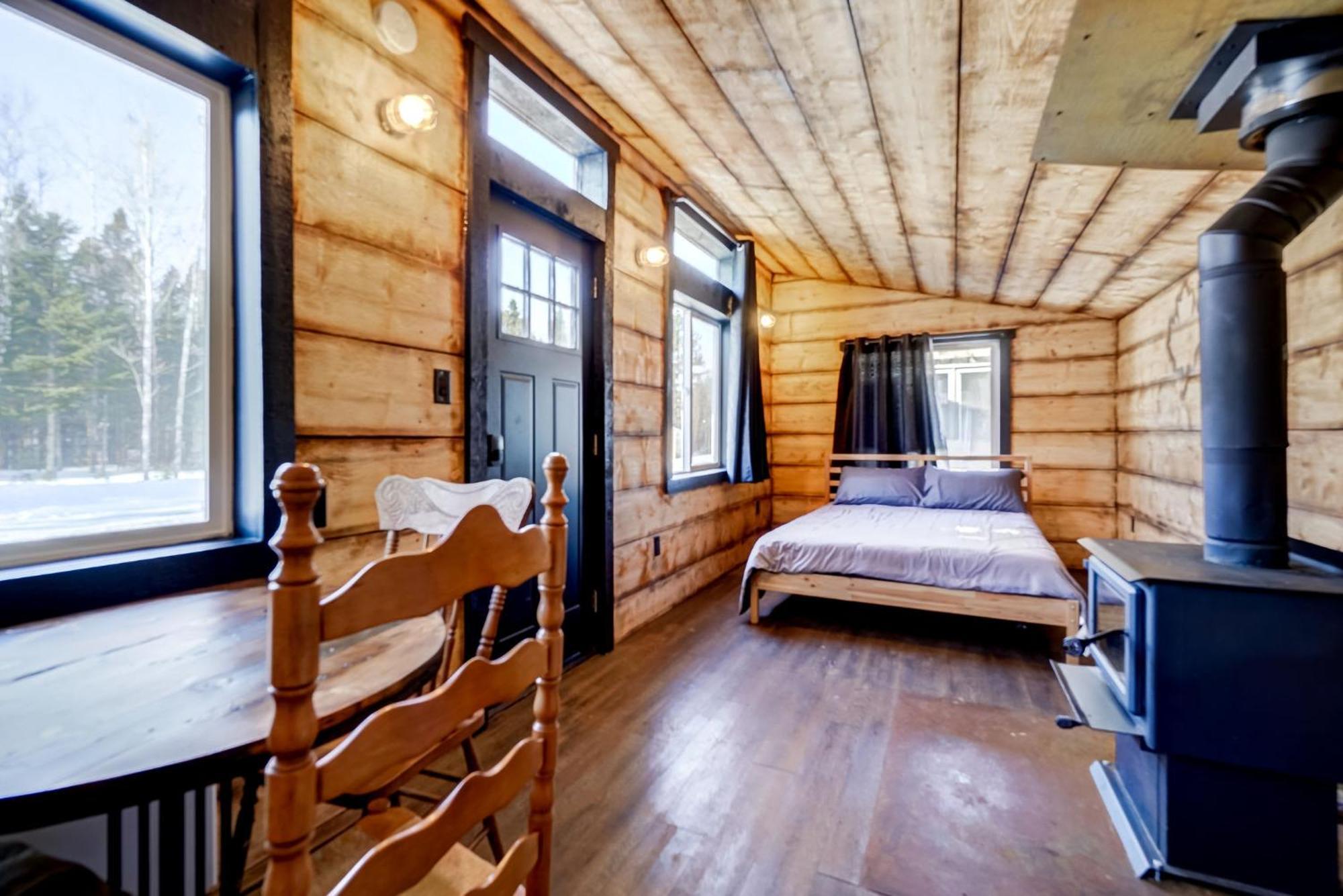 Your Cozy Cabin Retreat Saint-Remi-d'Amherst Экстерьер фото