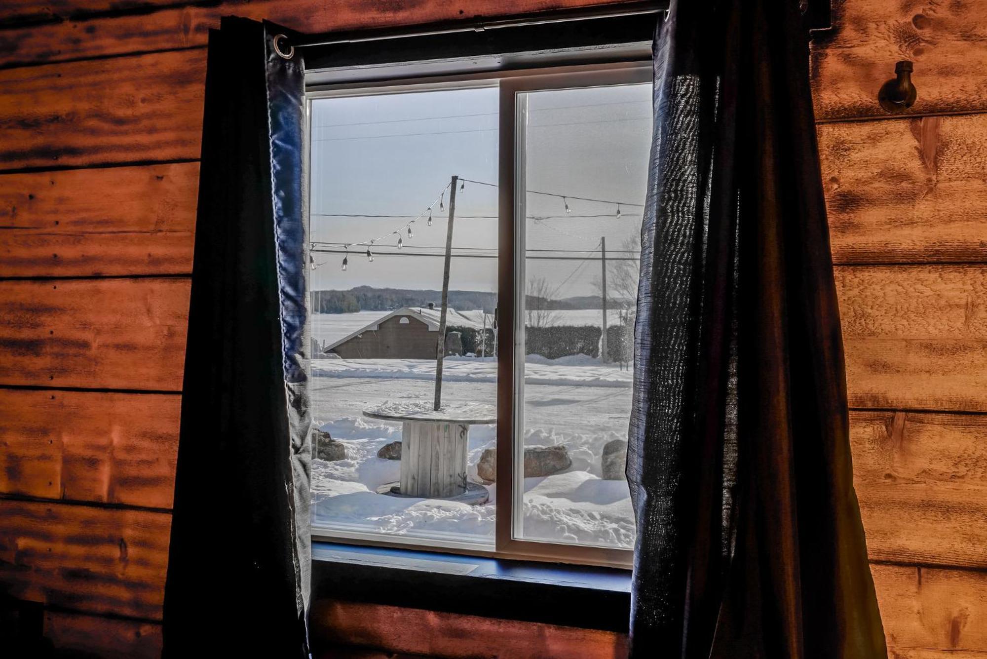 Your Cozy Cabin Retreat Saint-Remi-d'Amherst Экстерьер фото