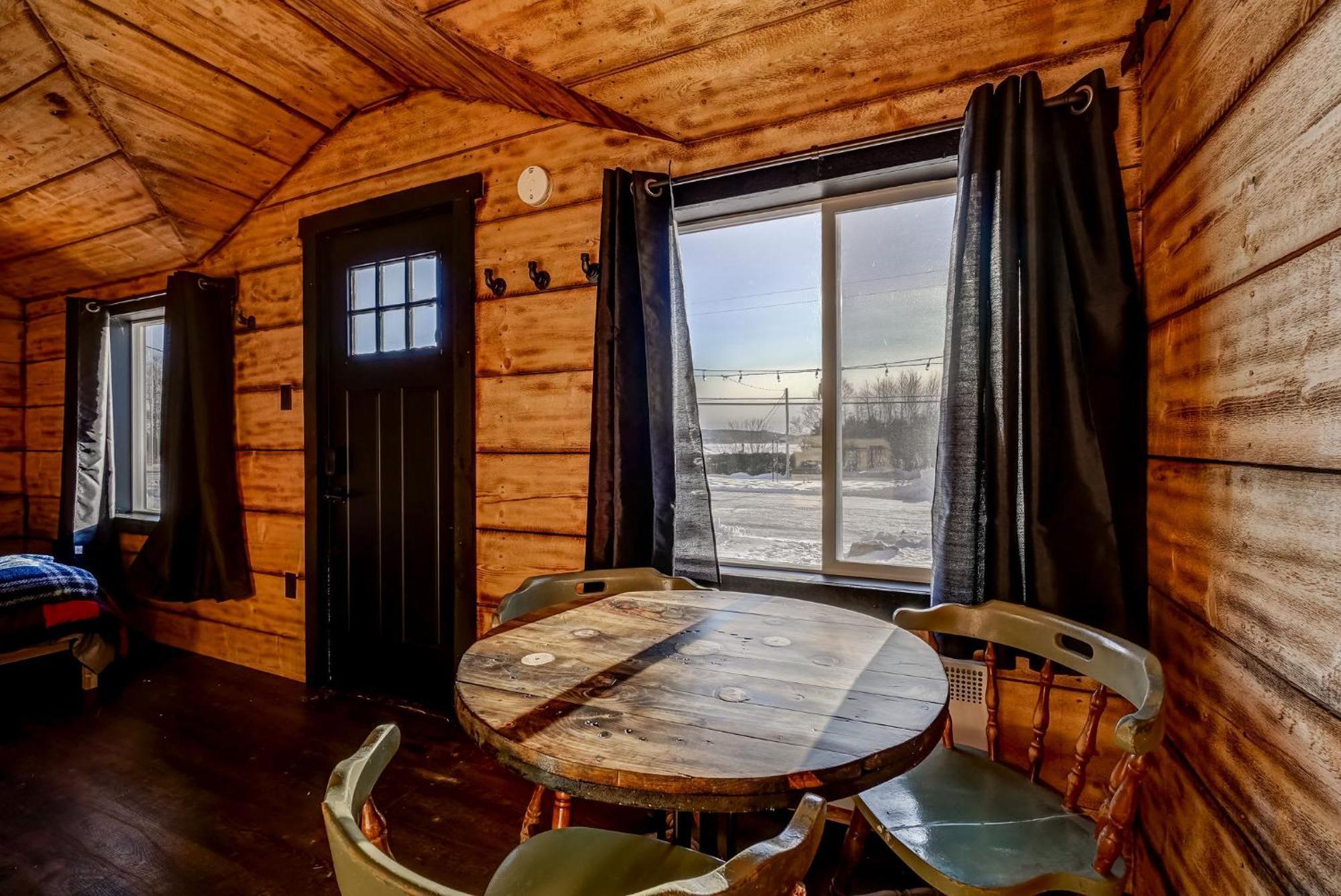 Your Cozy Cabin Retreat Saint-Remi-d'Amherst Экстерьер фото