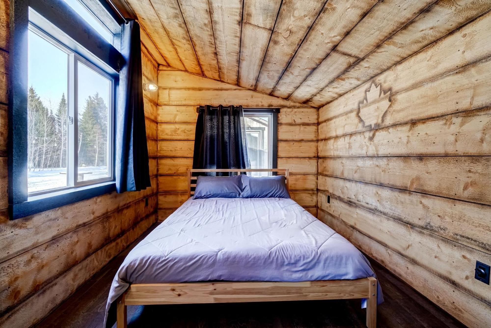 Your Cozy Cabin Retreat Saint-Remi-d'Amherst Экстерьер фото