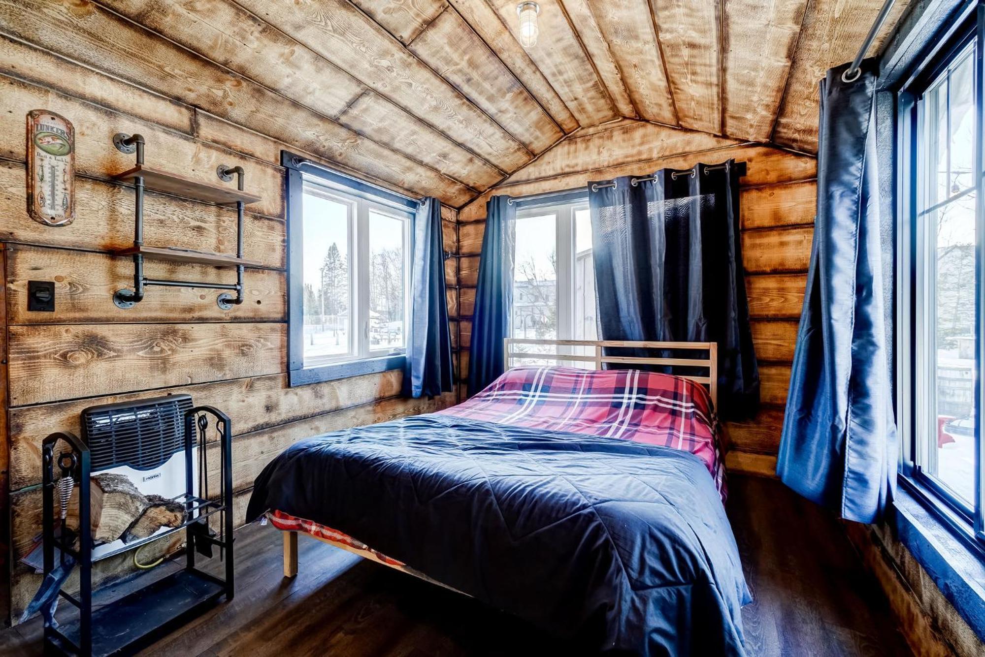 Your Cozy Cabin Retreat Saint-Remi-d'Amherst Экстерьер фото