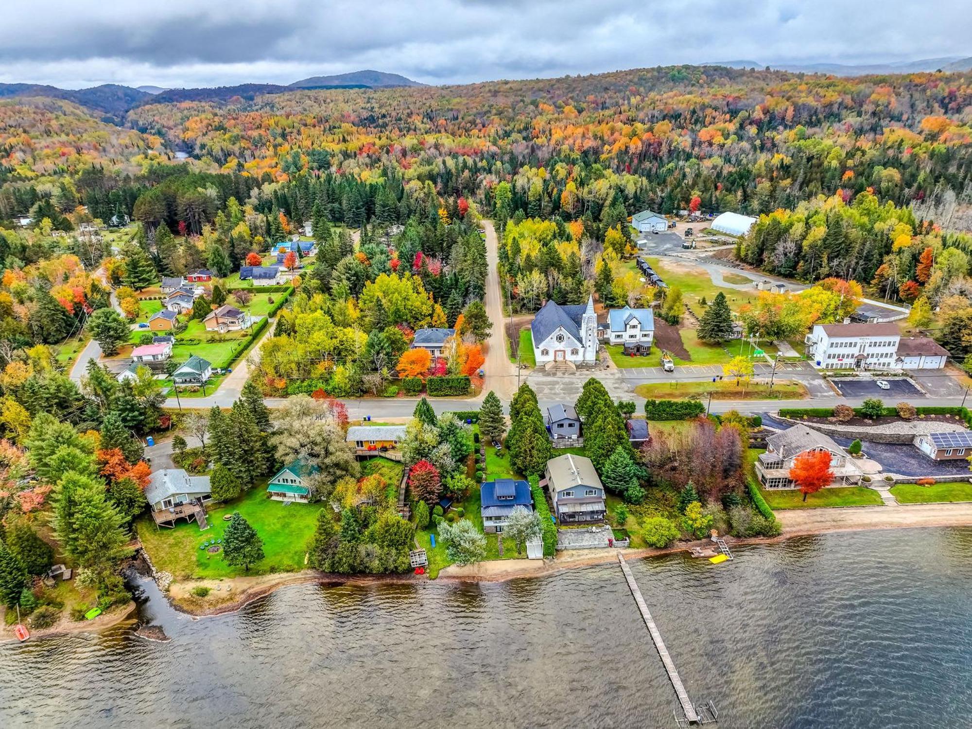 Your Cozy Cabin Retreat Saint-Remi-d'Amherst Экстерьер фото